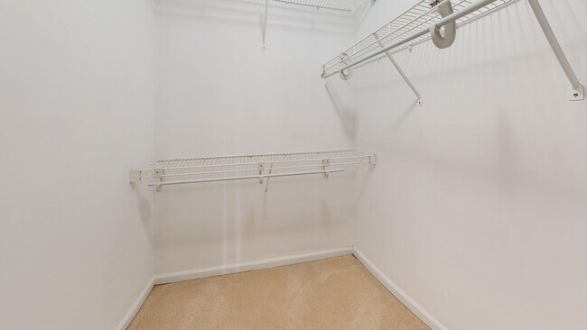 Building Photo - Spacious Family Three Bedroom Townhouse in Damascus! Pets Welcomed & Parking Included!