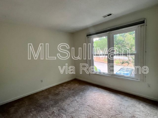 Building Photo - 105 Weathersfield Dr