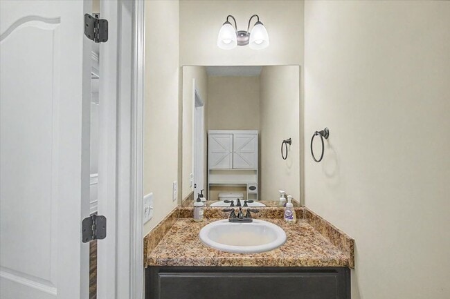 Building Photo - 4 Bed/3.5 Bath Home in The Palms at New Hampstead