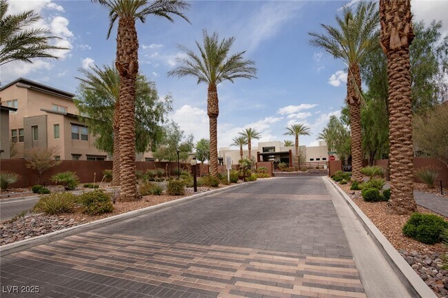 Building Photo - 11283 Cactus Tower Ave