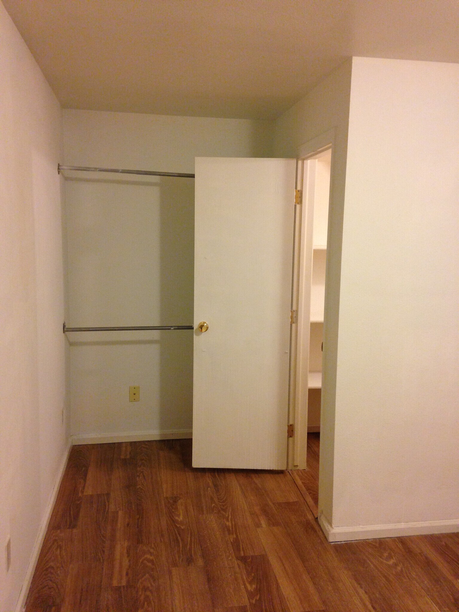 Building Photo - 2204 S Del Norte Dr