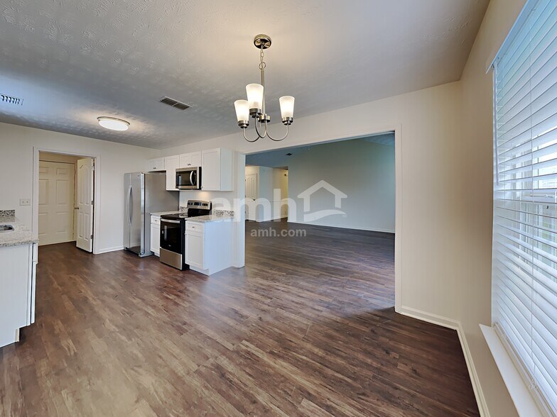 Building Photo - 1289 Dalmally Dr