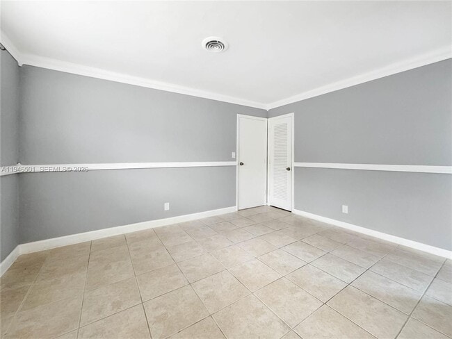 Building Photo - 6210 NE 21st Rd