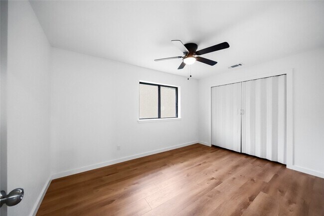 Building Photo - 1637 Stroud Ln