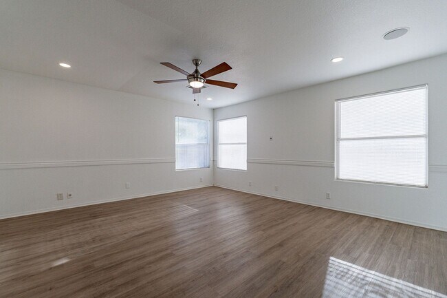 Building Photo - Spacious 5-Bedroom Home with Open Layout & Private Backyard