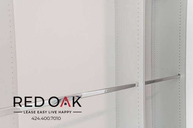 Building Photo - 5320 Cartwright Ave