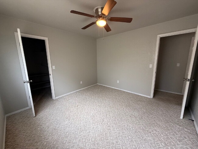 Building Photo - Spacious 4-Bedroom Yukon Home Full of Char...