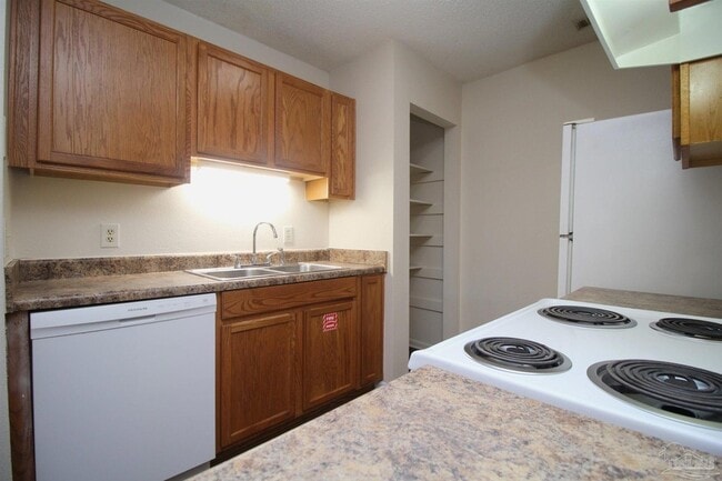 Building Photo - 5205 Charbar Dr