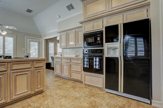 Building Photo - 16302 Glacier Brook Ct
