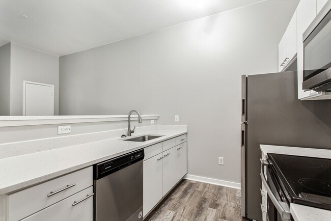 Building Photo - 1 Bedroom, 1 Bath Condo!