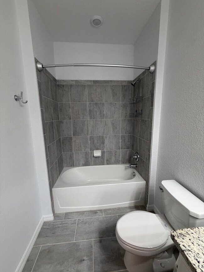 Building Photo - 11815 Bluebird Pl