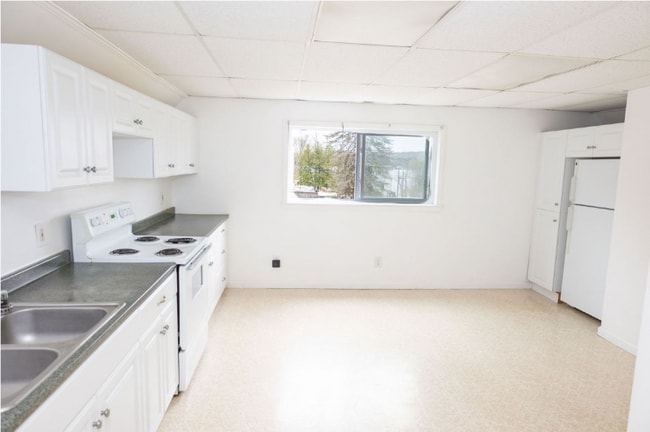 Building Photo - 7634 Thomas St