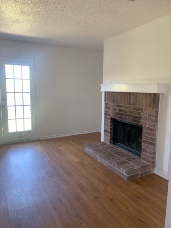 Building Photo - 6212 Thoroughbred Trail