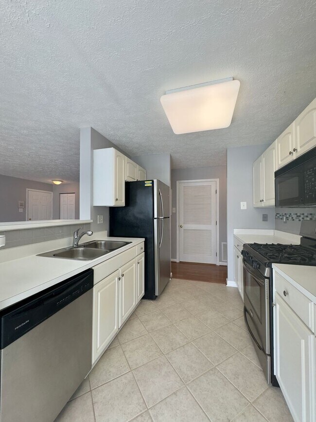 Building Photo - Charming 2 Bedroom/1 Bathroom Townhome in Perry Hall, MD!