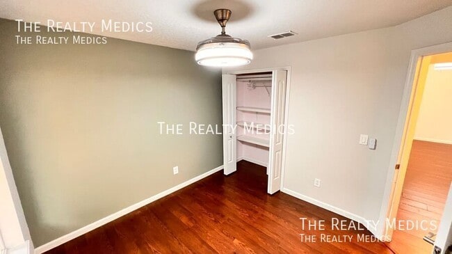 Building Photo - 3977 Journey Ct