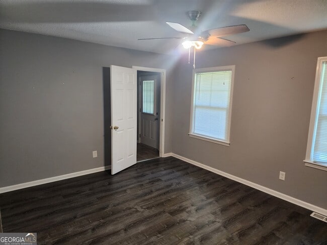 Building Photo - 335 Gilmer St