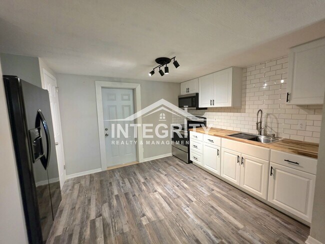 Building Photo - 3612 Phillips St