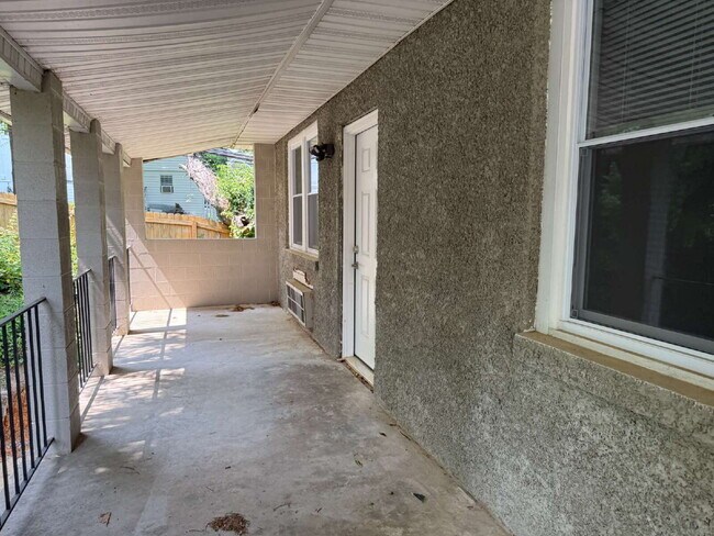 Building Photo - Updated 2BR/1BA in the Heart of Fountain City, Modern Finishes & Everyday Convenience!