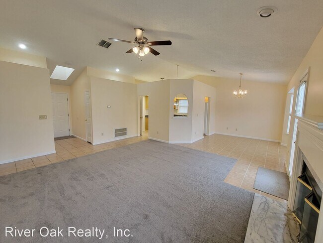 Building Photo - 3 br, 2 bath House - 8338 Rockridge Dr.