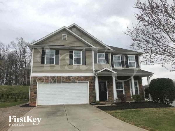 Building Photo - 6004 Springs St