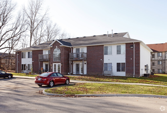 Primary Photo - Madison Court Apartments