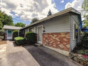 Building Photo - 8834 SE 9th Ave