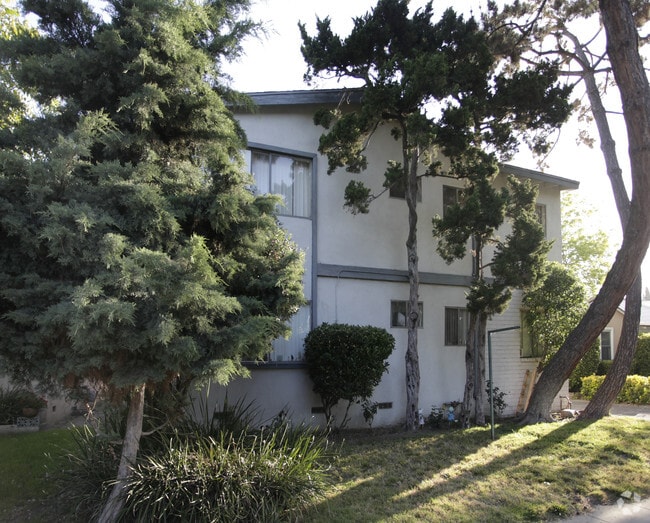 Primary Photo - 11521 Cumpston St