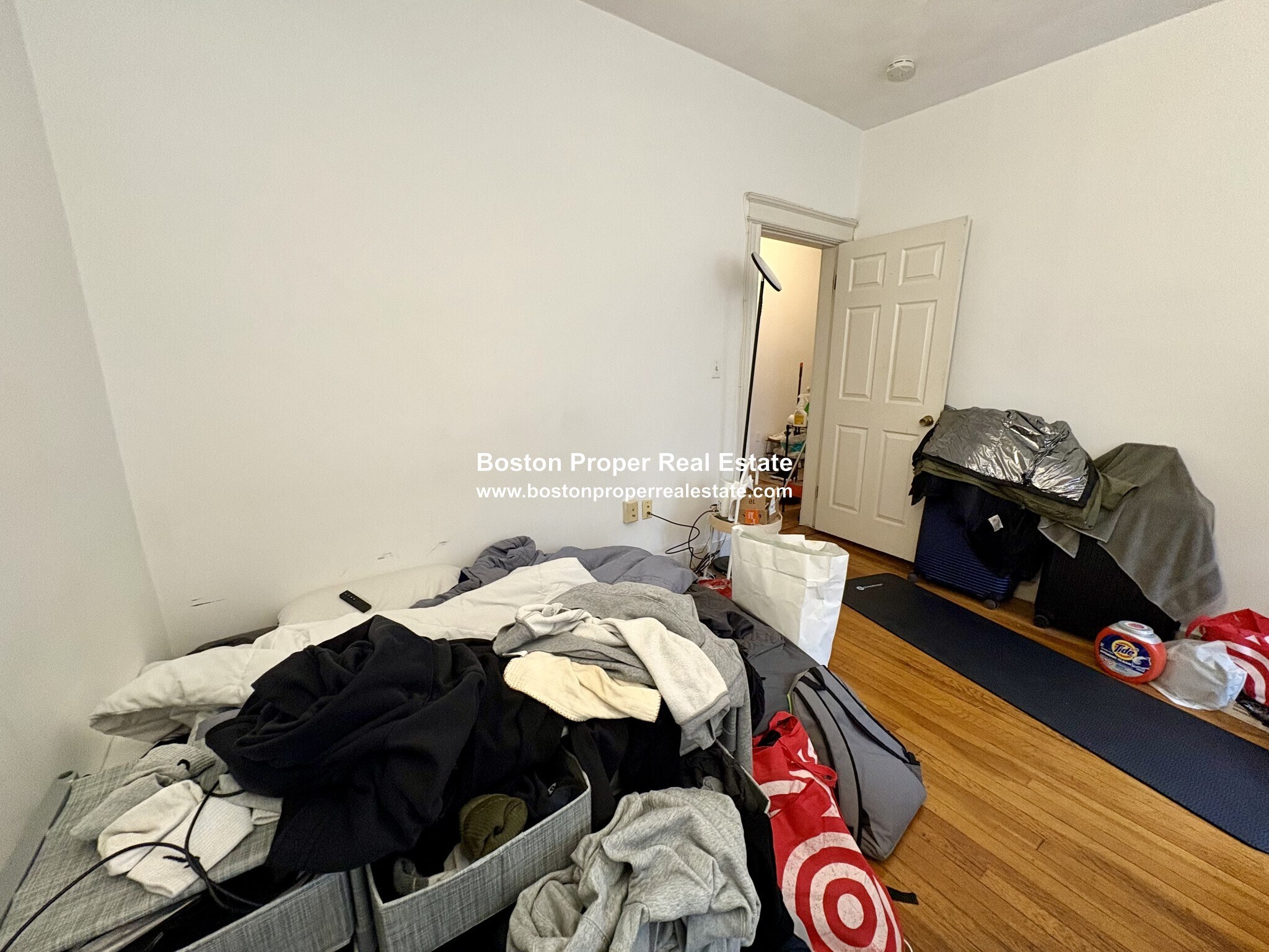 Building Photo - 60 Queensberry St