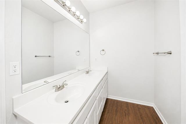 Building Photo - 4552 Rush River Trail