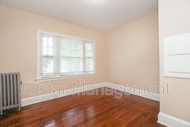 Building Photo - 2100 Cottage Grove Ave