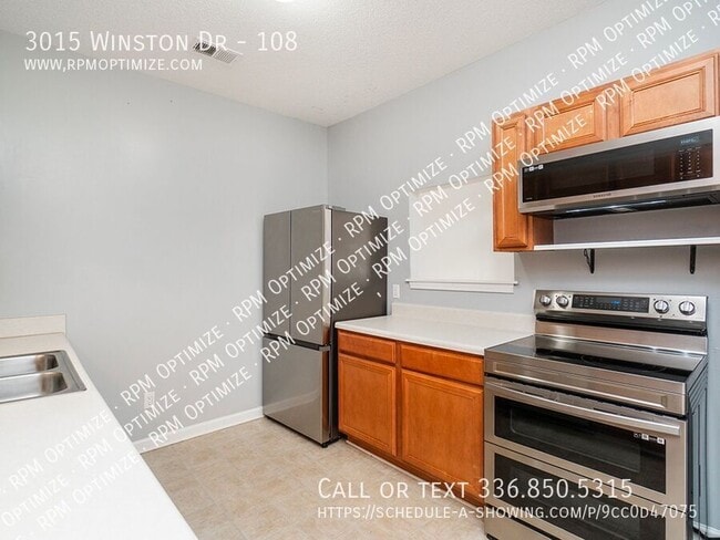 Building Photo - 3015 Winston Dr