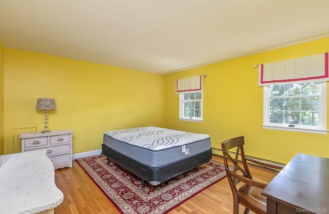 Building Photo - 451 River Rd