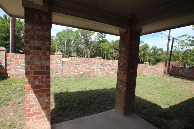 Building Photo - 10897 Park Pl