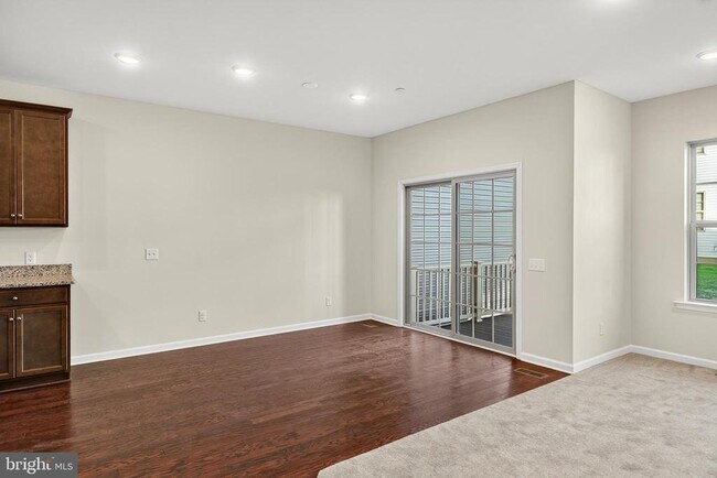 Building Photo - 302 Milton Stamp Dr