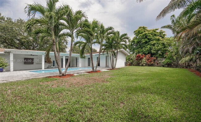 Building Photo - 7460 NW 7th Ct