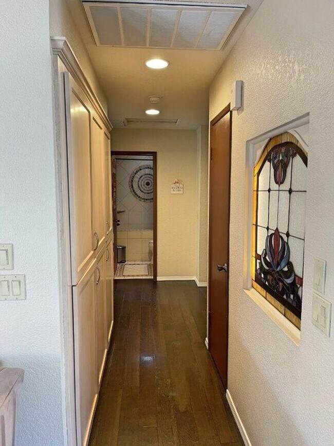 Building Photo - Beautifully Remodeled 3 Bedroom One Story ...