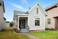 Building Photo - Move-In Ready with Bonus Storage Space! CH...