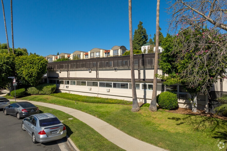 Building Photo - 6717 Wilkinson