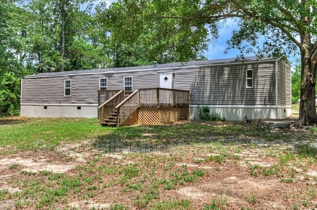 Building Photo - 2056 Louisa Rd