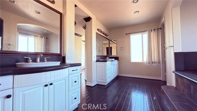 Building Photo - 8658 Edelweiss Dr