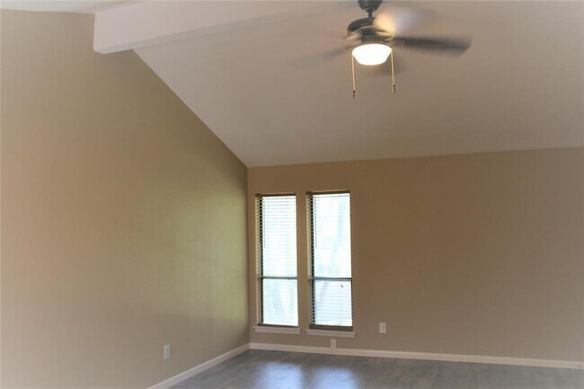 Building Photo - 12625 Memorial Dr