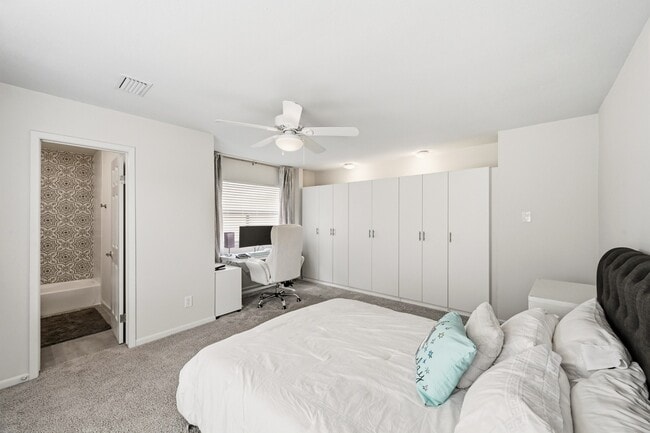 Building Photo - 1116 Bering Dr