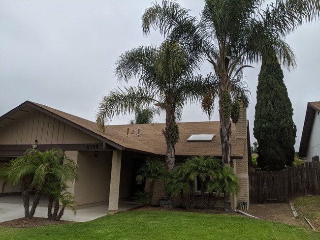 Building Photo - Welcome home to this charming 3-bedroom ho...