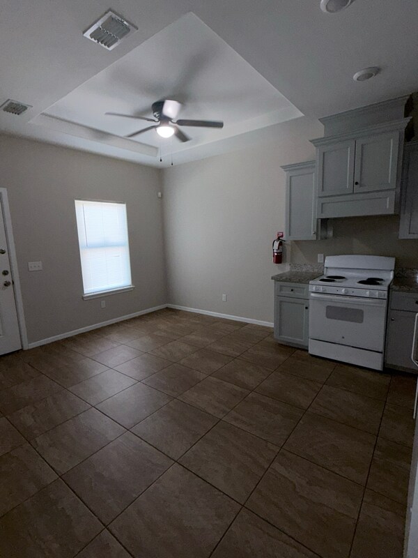 Building Photo - 3300 N Moorefield Rd