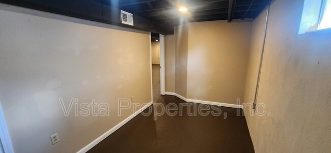 Building Photo - 3412 Winnland Dr