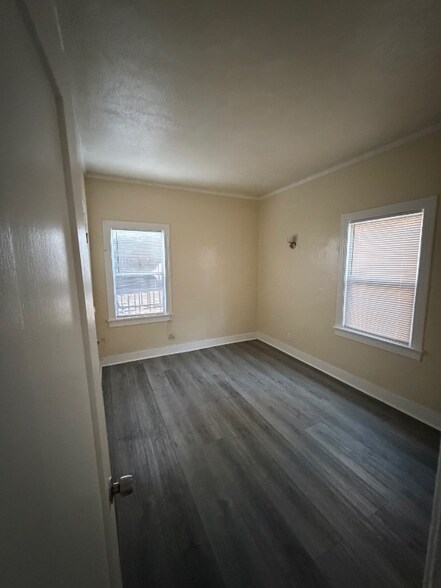 Building Photo - 4017 W 28th St