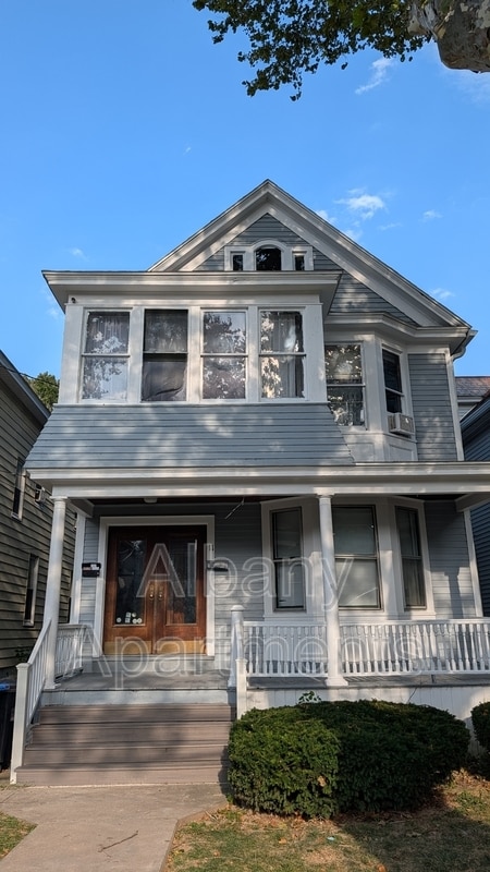 Building Photo - 11 Alden Ave