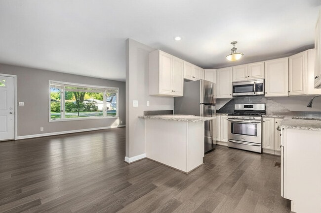 Building Photo - 16340 S McGrath Dr