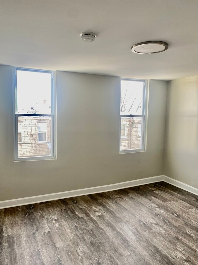 Building Photo - 531 N Potomac St