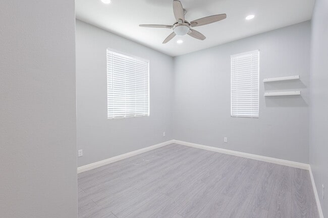 Building Photo - 16220 Retreat Ct